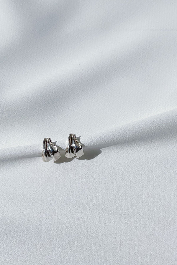 Mini Vieira Earrings - Silver