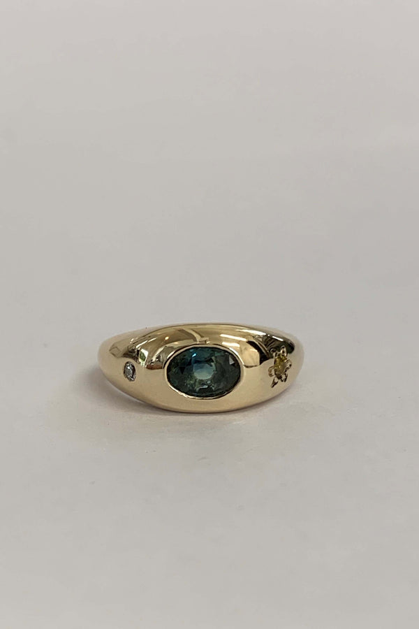 Squashed blimp ring with sapphires and diamond - Gold